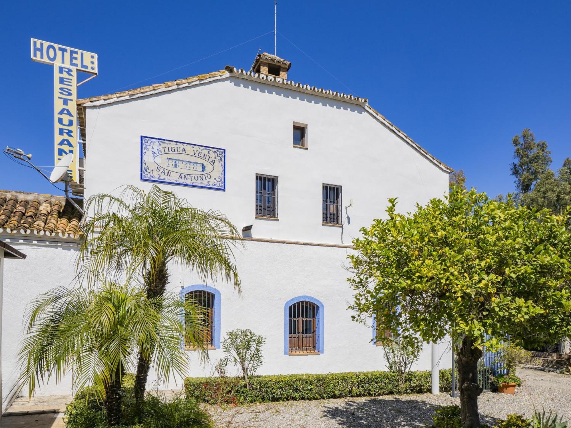 Cubo'S Hotel Cortijo San Antonio Casarabonela Bagian luar foto